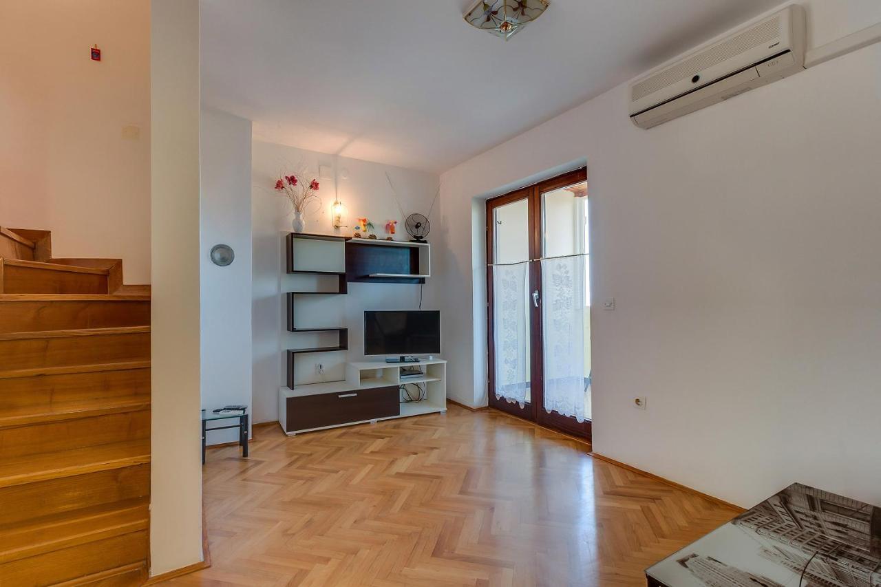 Appartamento Oaza Mali Lošinj Esterno foto